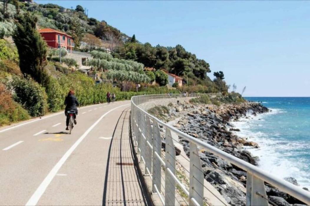 Ampio Appartamento Centrale Sanremo Exterior foto